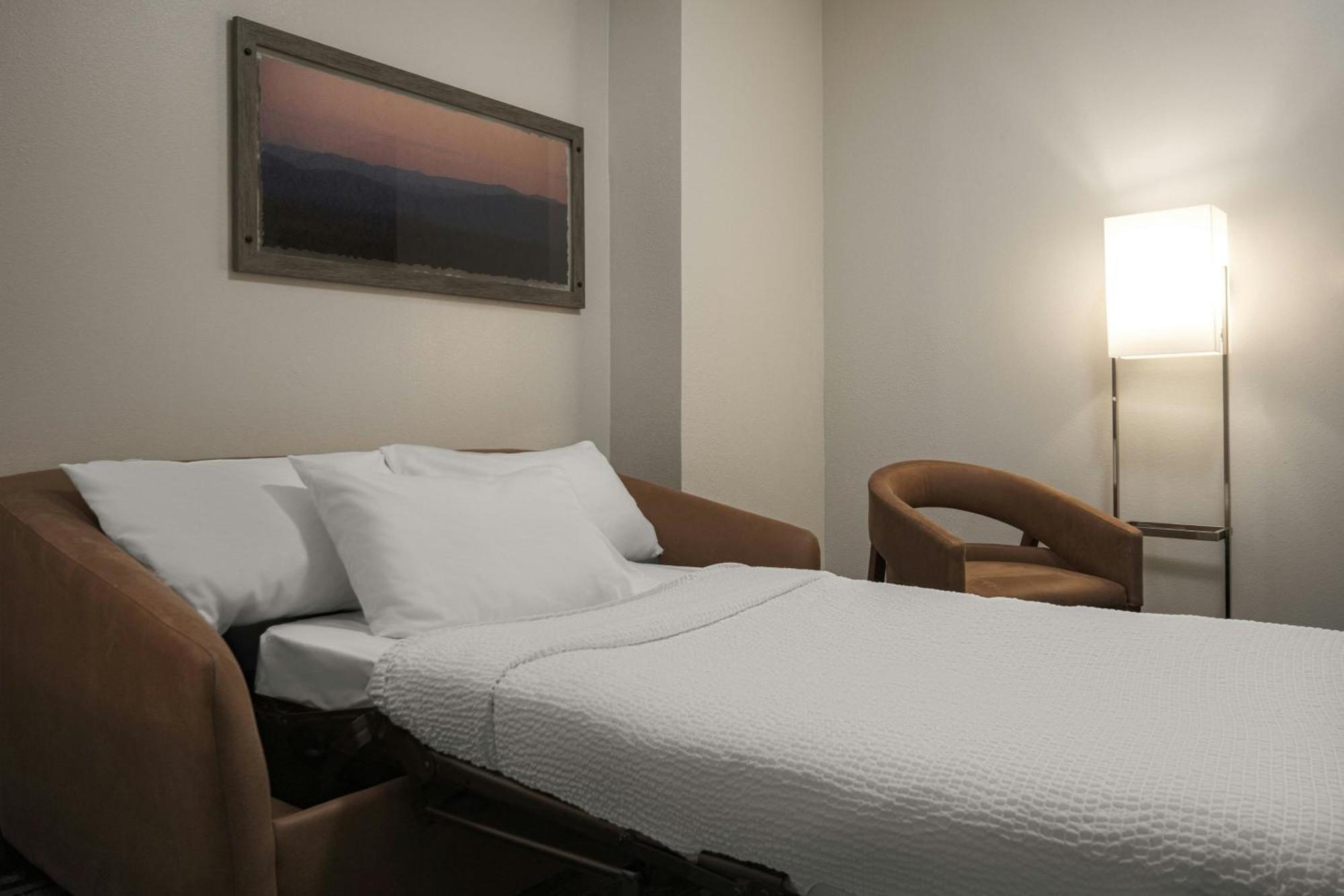 Hotel Fairfield & East
